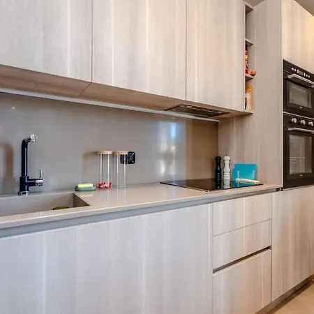 Blanqui L Design & Cozy L Shellter סן טרופז